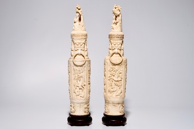 Une paire de vases et couvercles en ivoire sculpt&eacute;, Chine, d&eacute;but du 20&egrave;me